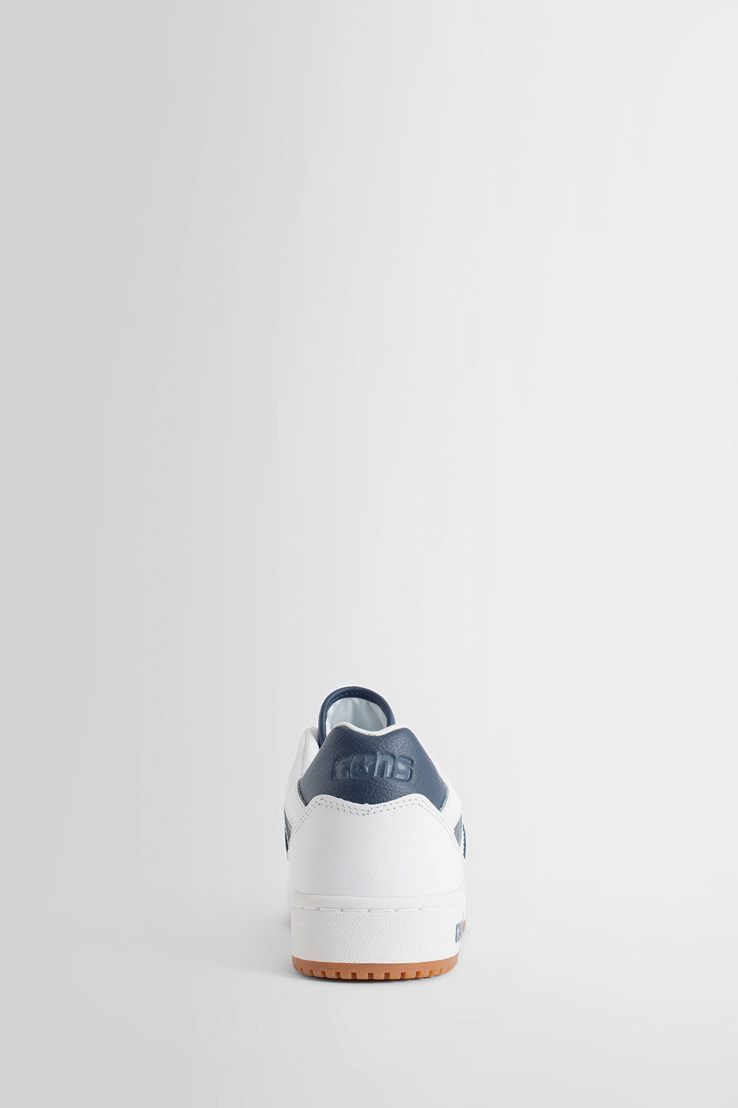 CONVERSE UNISEX WHITE SNEAKERS