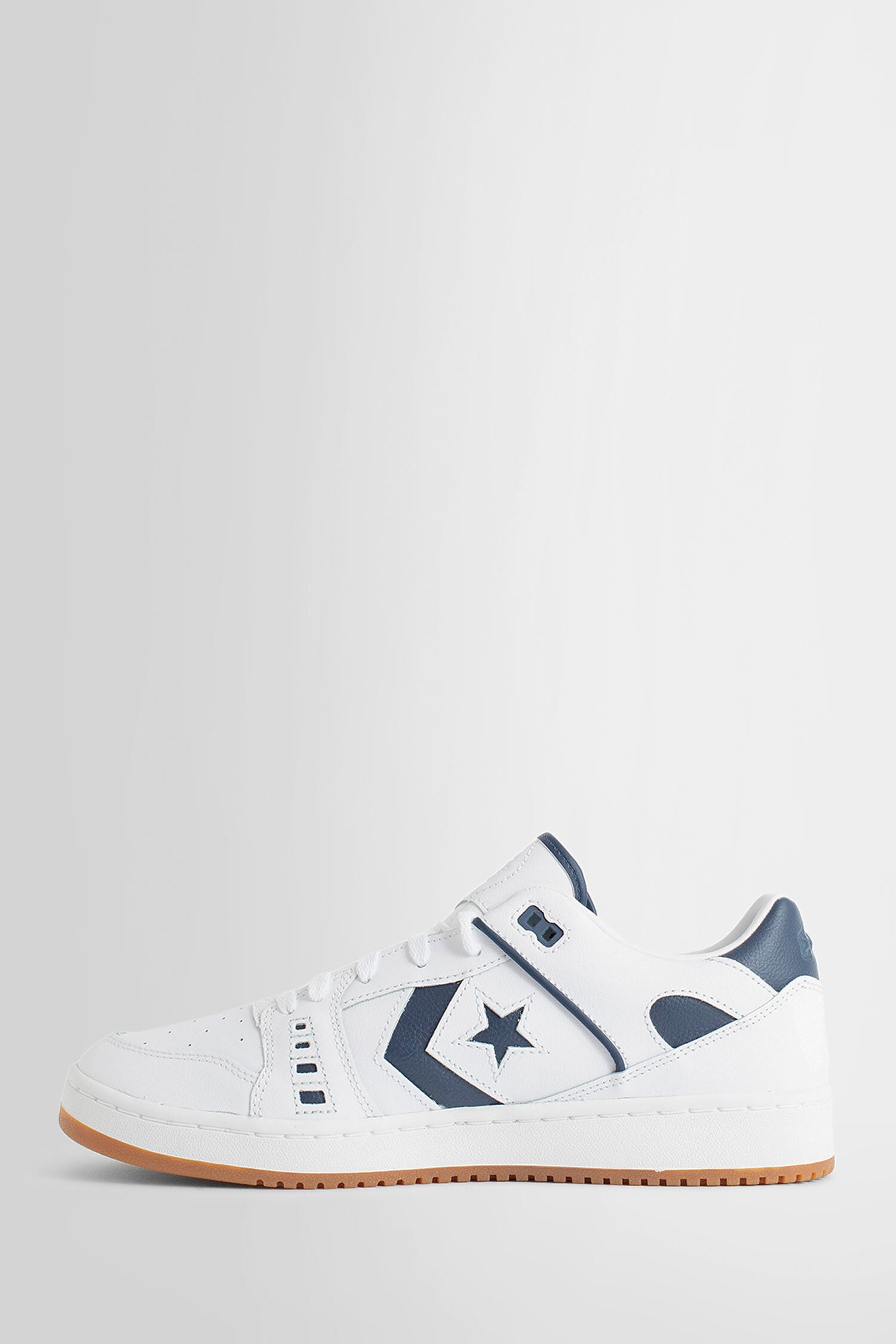 CONVERSE UNISEX WHITE SNEAKERS