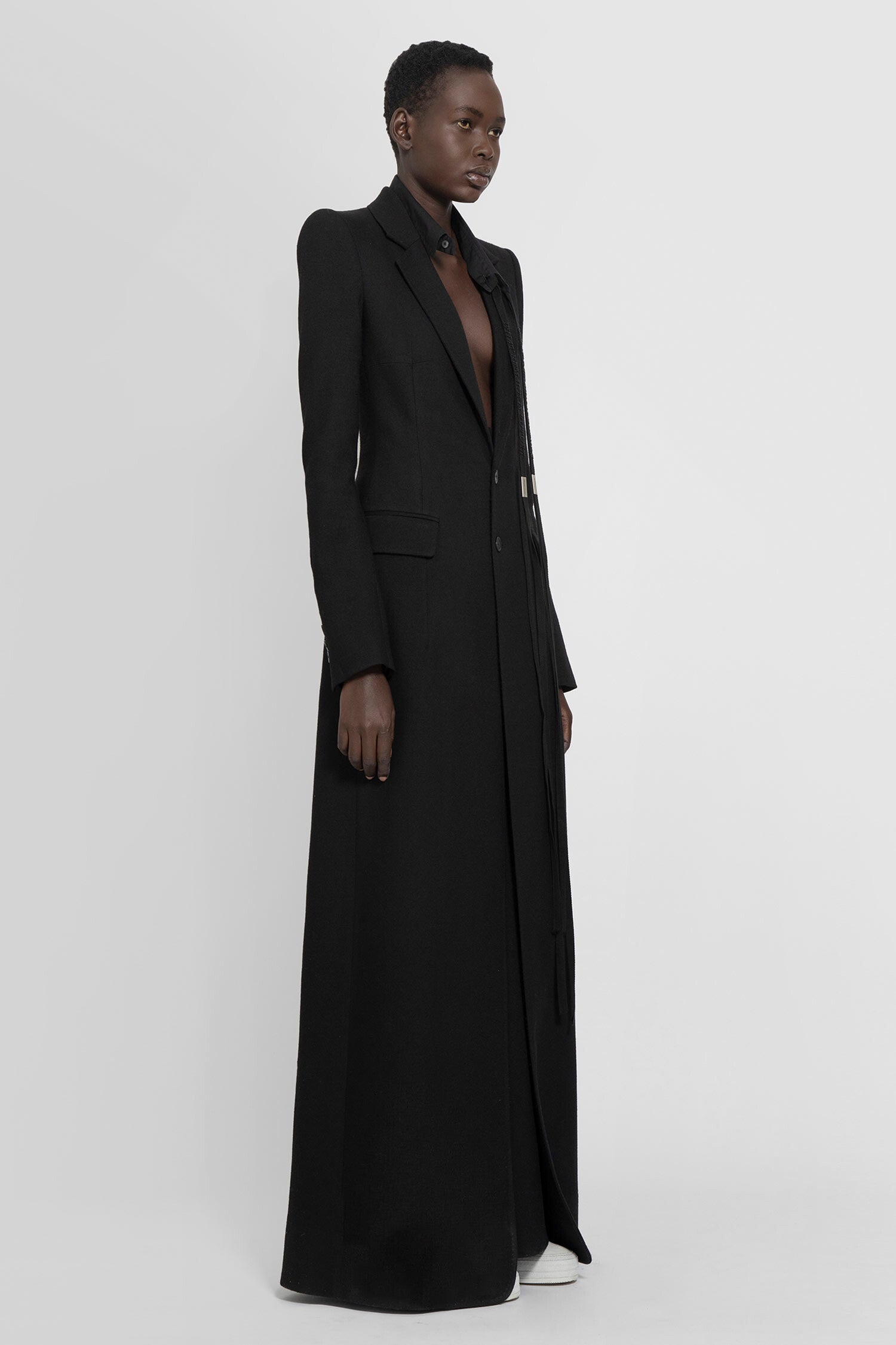 ANN DEMEULEMEESTER WOMAN BLACK COATS - ANN DEMEULEMEESTER - COATS