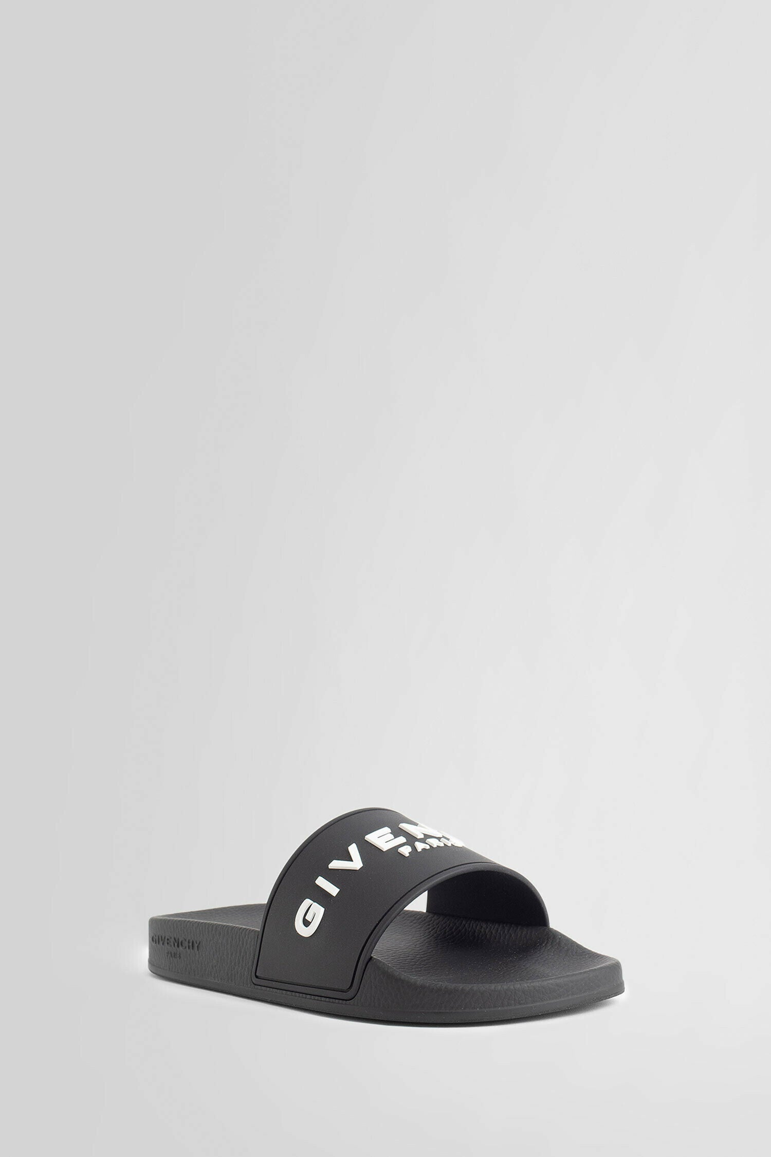 GIVENCHY MAN BLACK SANDALS & SLIDES