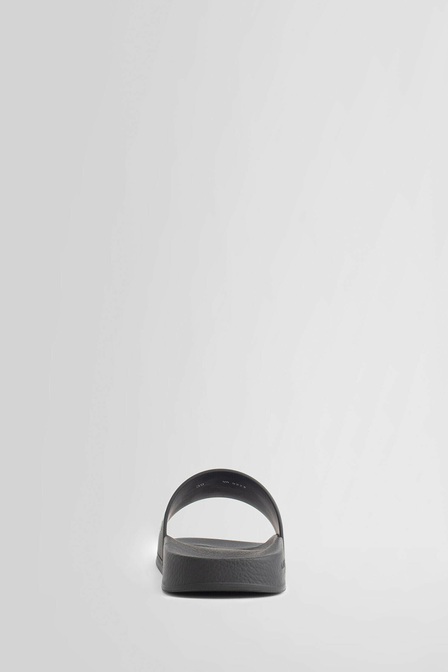 GIVENCHY MAN BLACK SANDALS