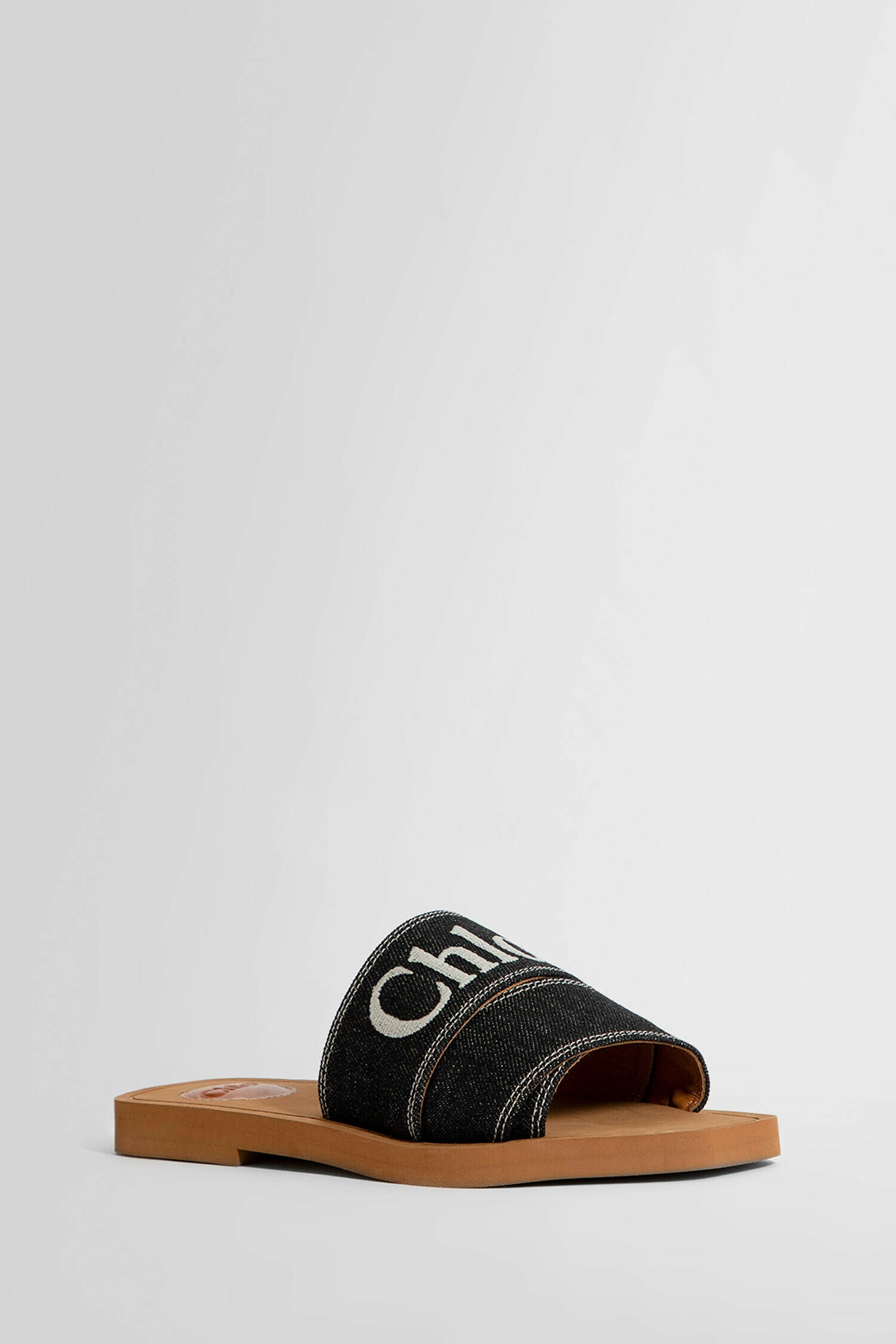 CHLOÉ WOMAN BLACK SANDALS & SLIDES