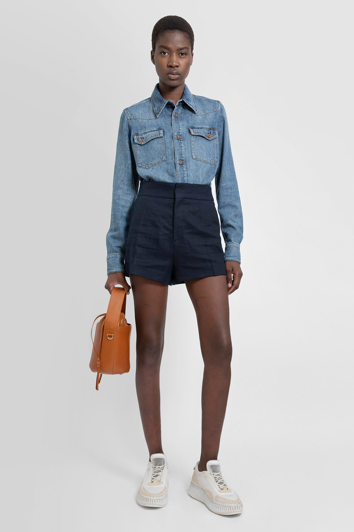 CHLOÉ WOMAN BLUE SHORTS