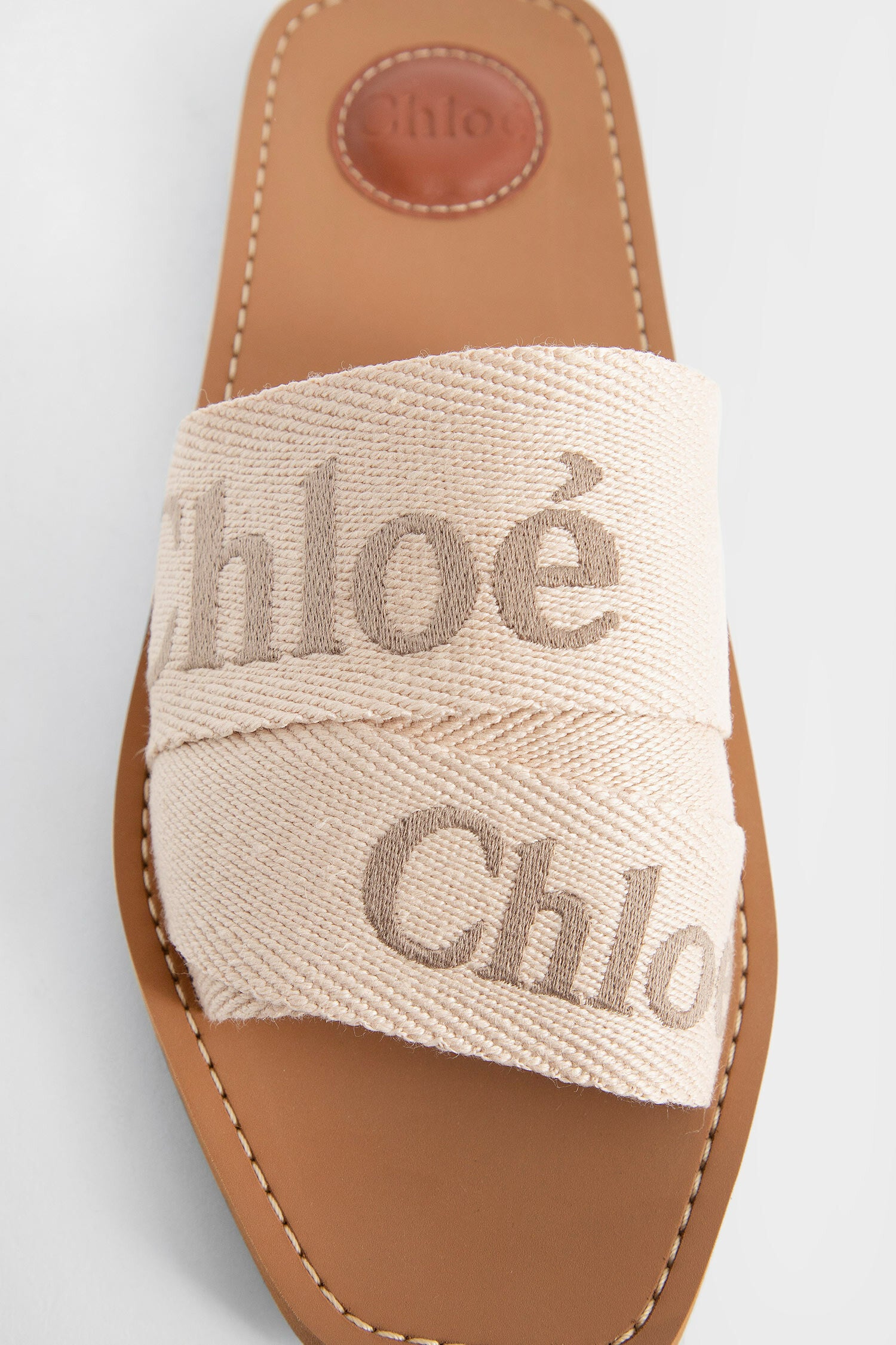 CHLOÉ WOMAN WHITE SANDALS