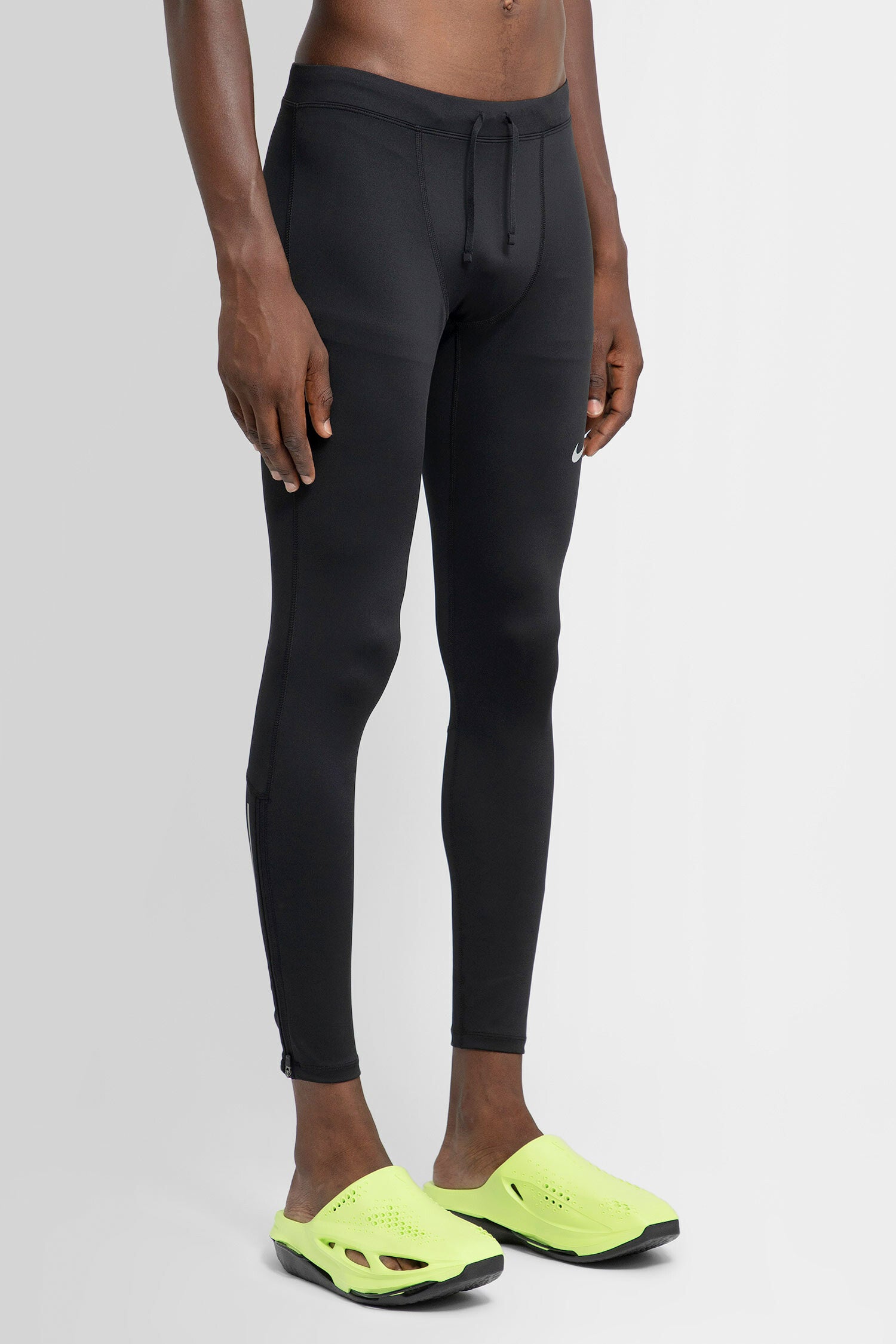 NIKE MAN BLACK TROUSERS