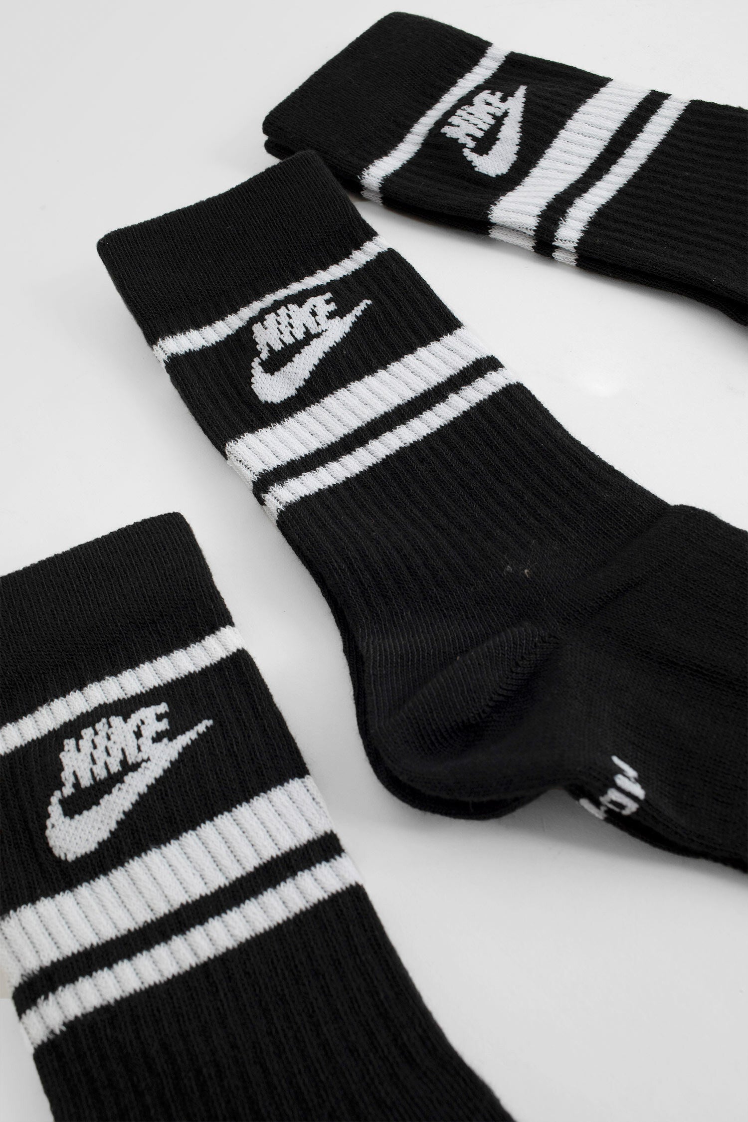 NIKE UNISEX BLACK&WHITE SOCKS