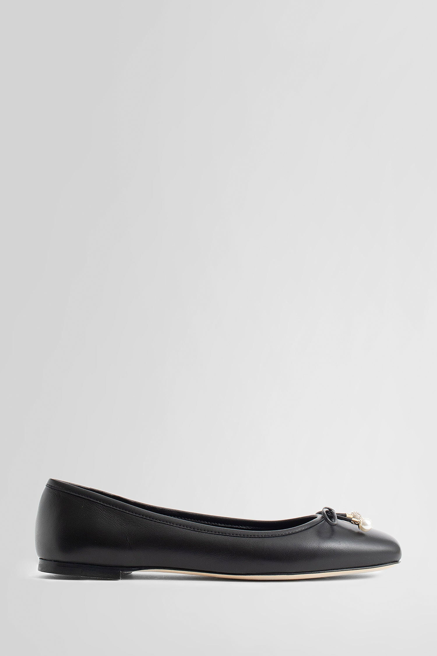 JIMMY CHOO WOMAN BLACK FLATS