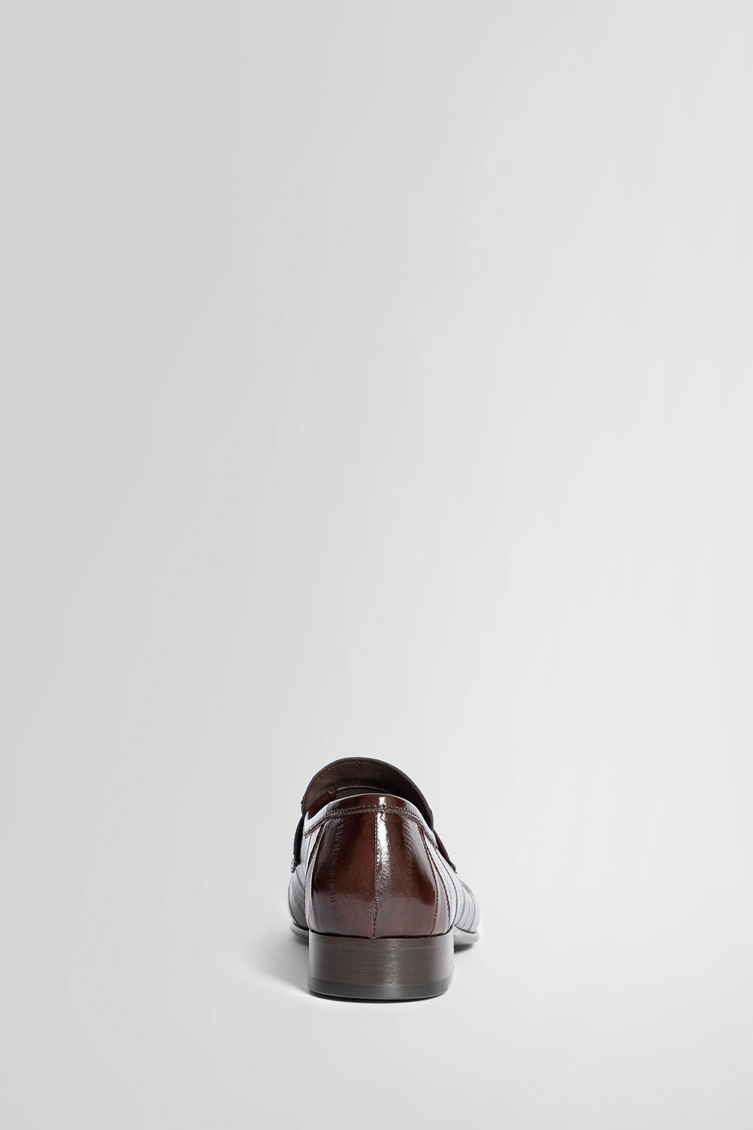 THE ROW WOMAN BROWN LOAFERS & FLATS