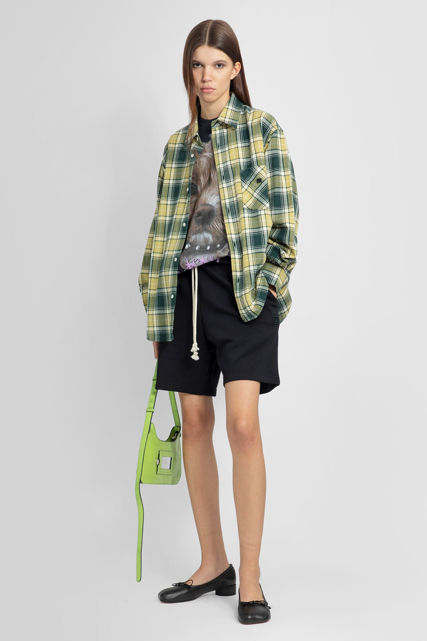 ACNE STUDIOS WOMAN BLACK SHORTS