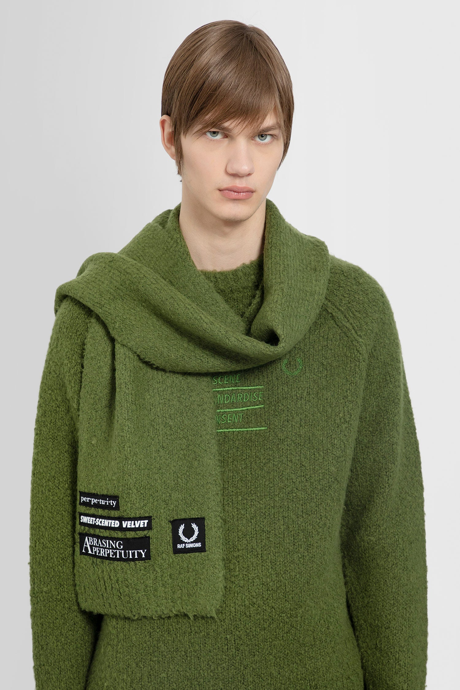 FRED PERRY X RAF SIMONS MAN GREEN SCARVES