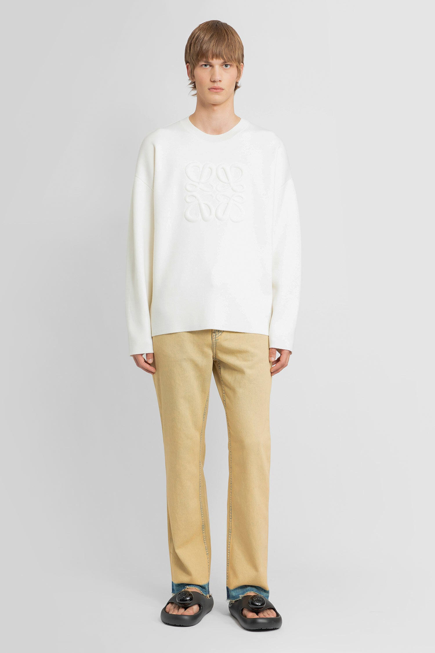 LOEWE MAN BEIGE JEANS