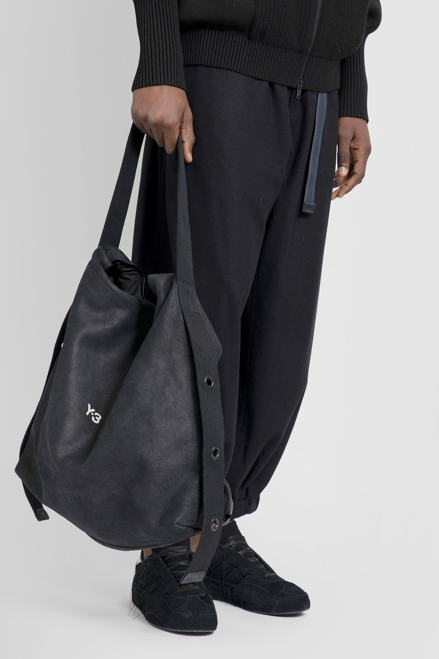 Y-3 UNISEX BLACK SHOULDER BAGS - Y-3 - SHOULDER BAGS | Antonioli