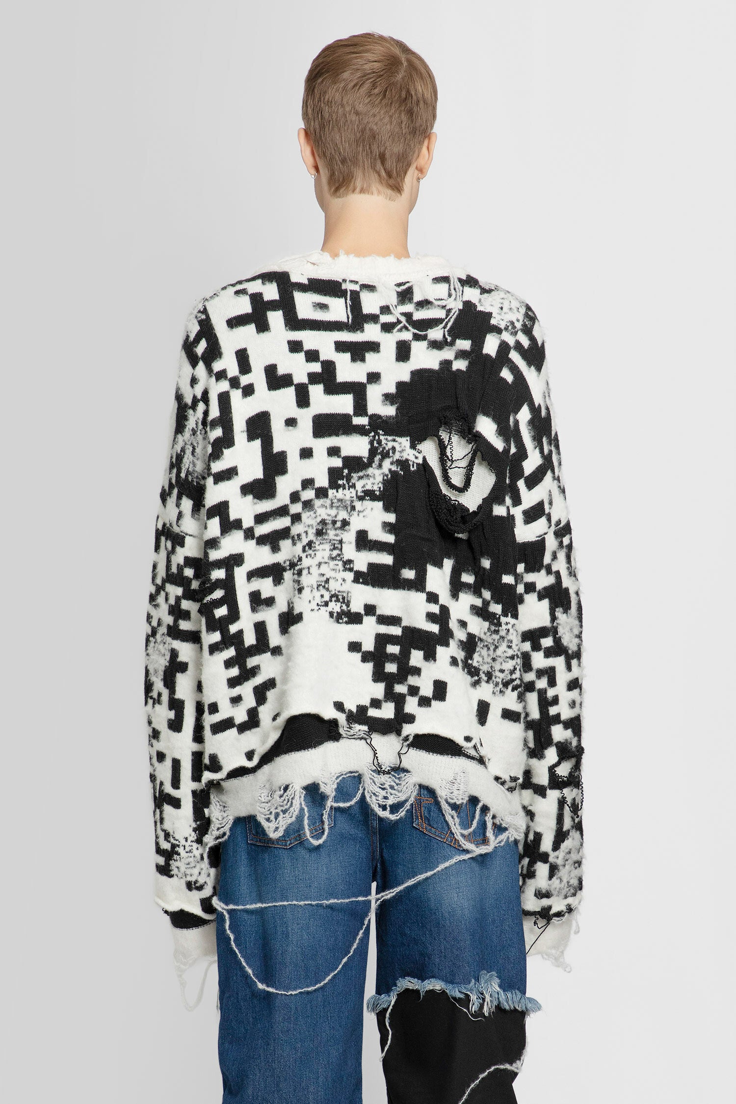 JW ANDERSON MAN BLACK&WHITE KNITWEAR