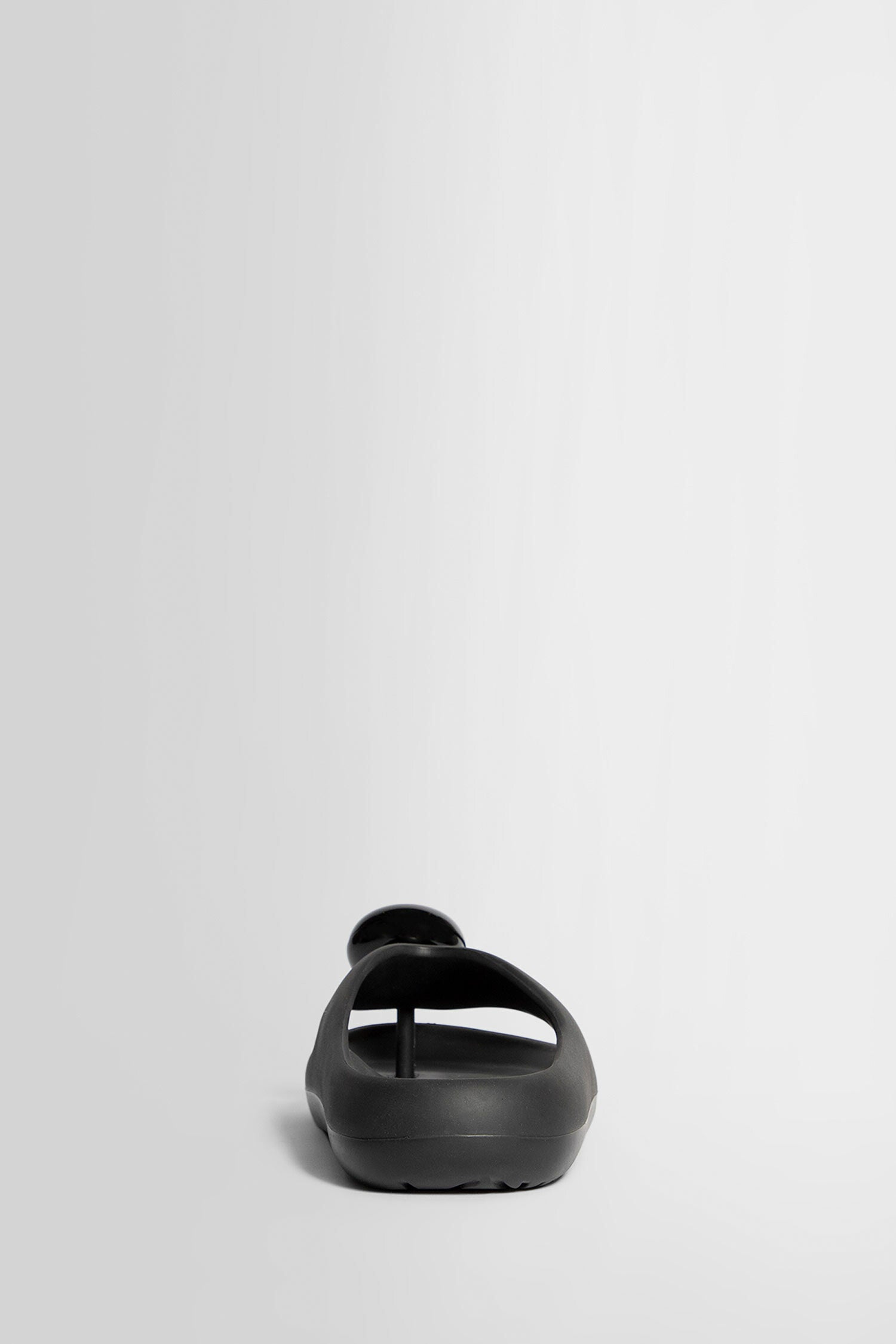 LOEWE WOMAN BLACK SANDALS & SLIDES