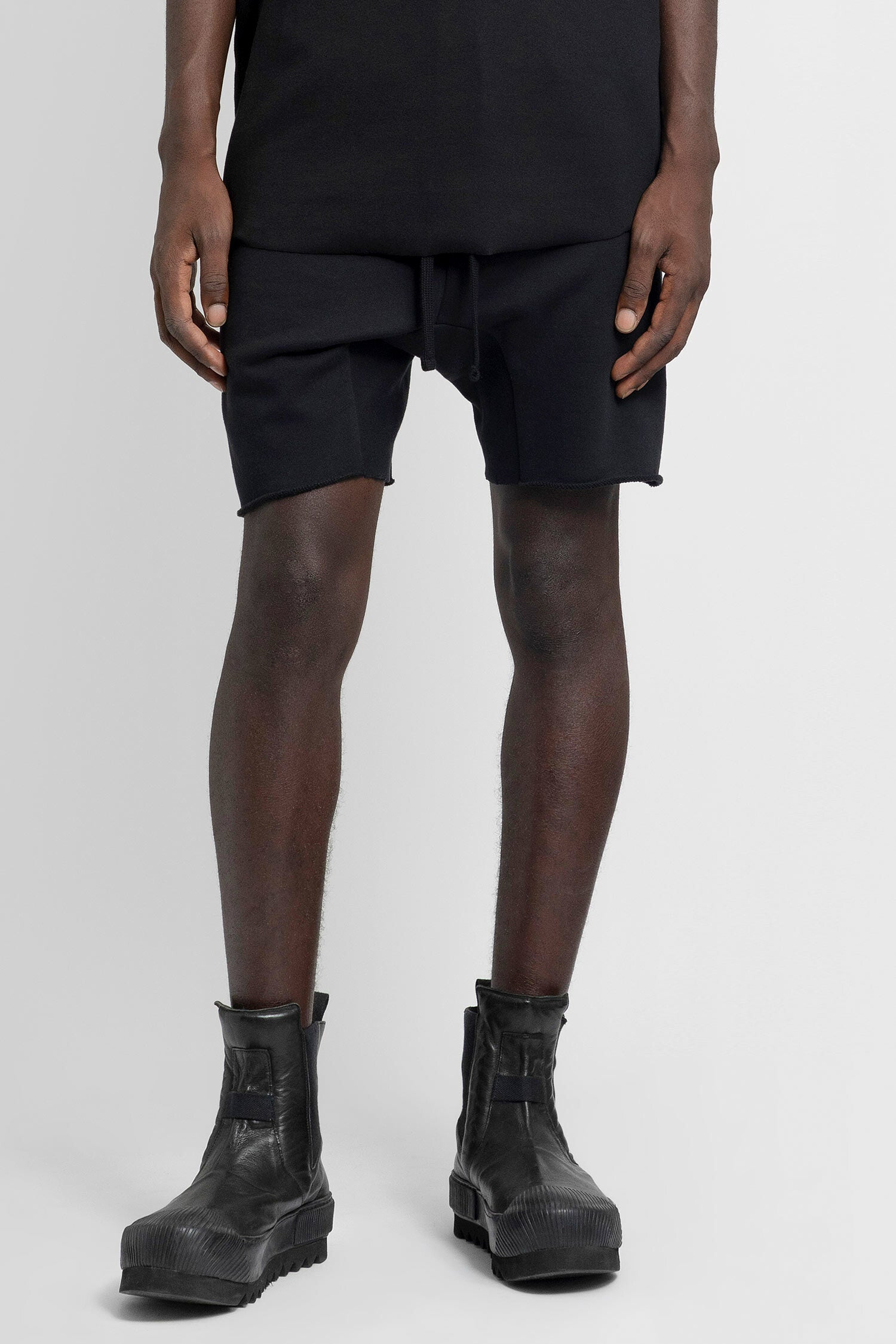 THOM KROM MAN BLACK SHORTS & SKIRTS