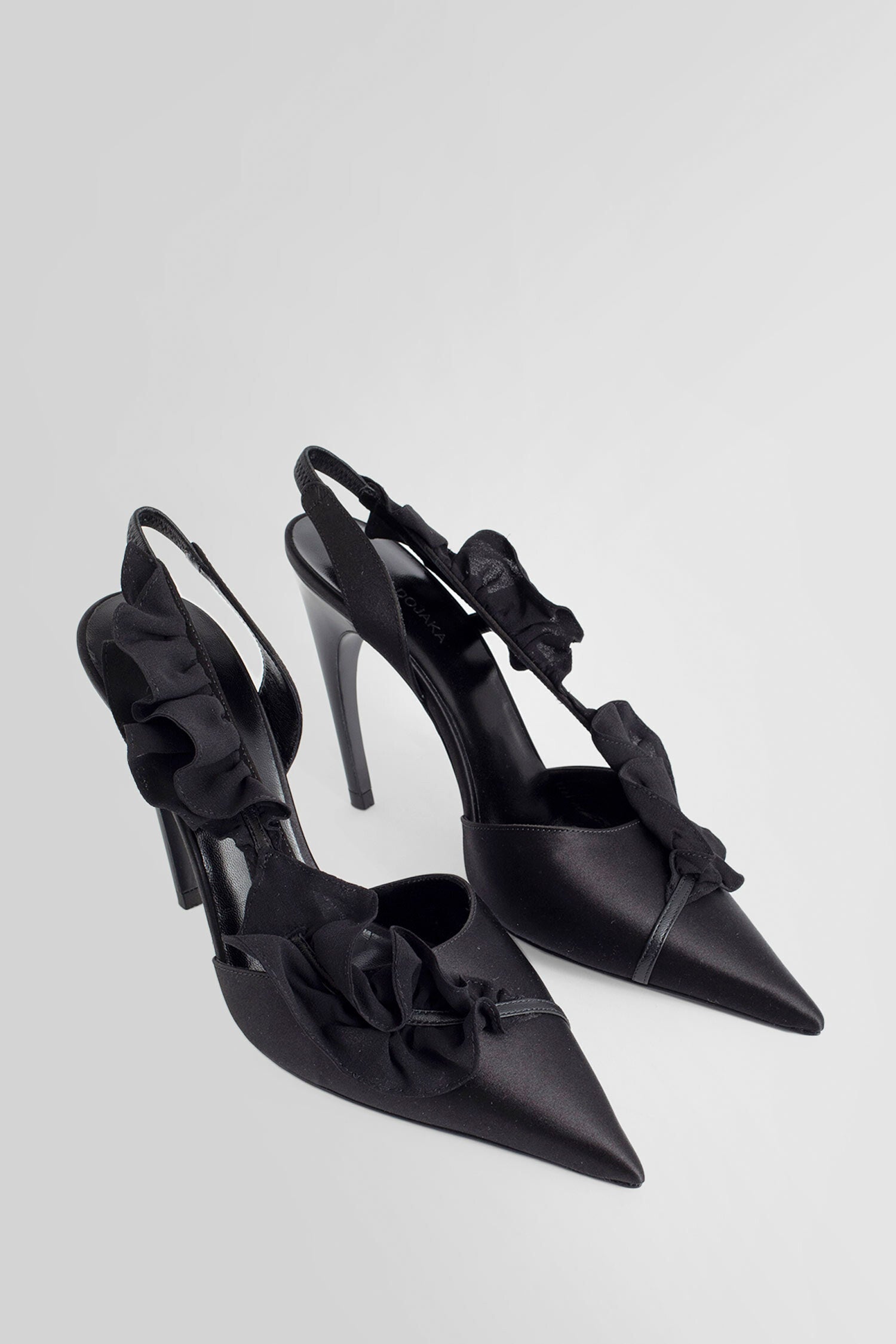 NENSI DOJAKA WOMAN BLACK PUMPS