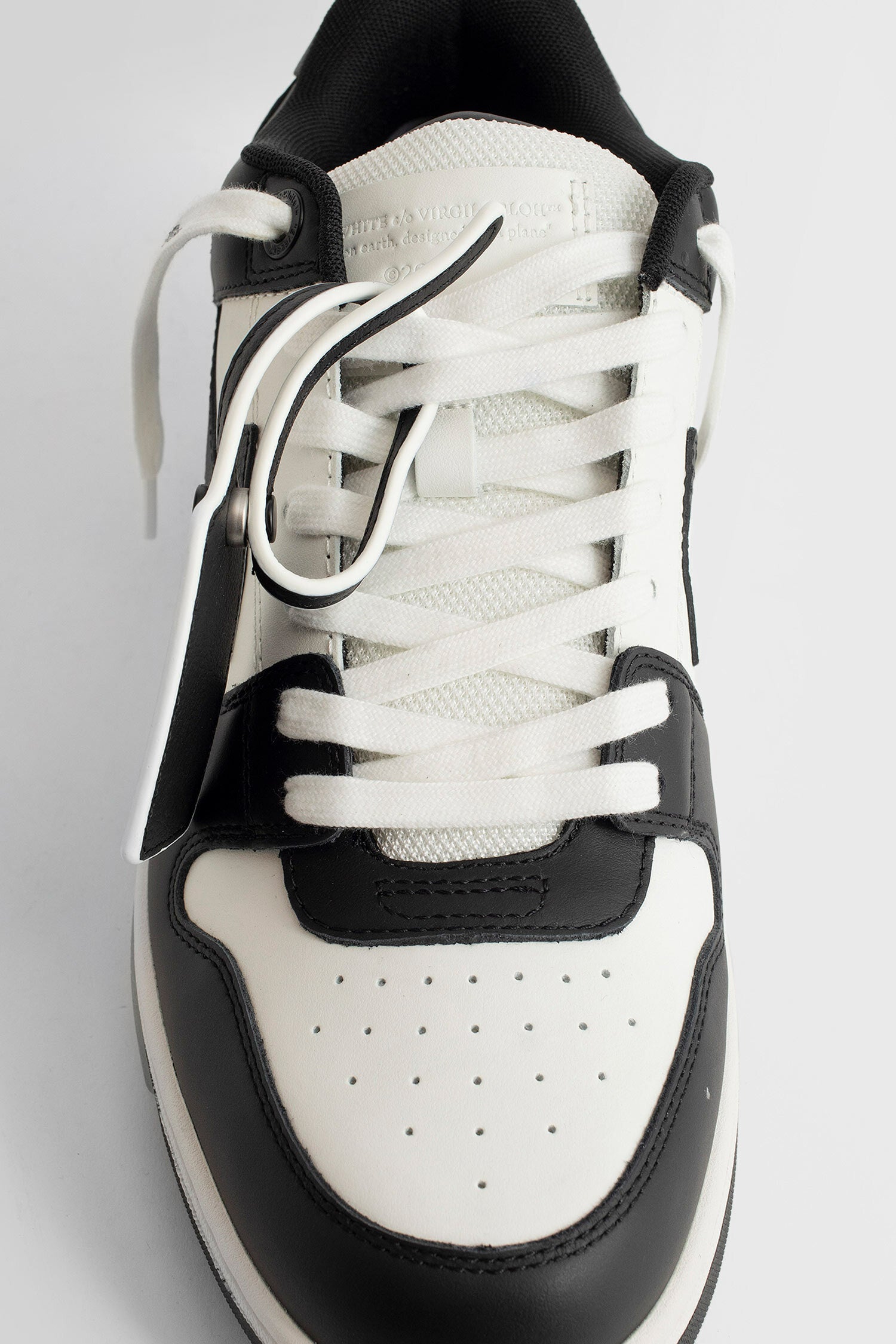 OFF-WHITE MAN BLACK&WHITE SNEAKERS