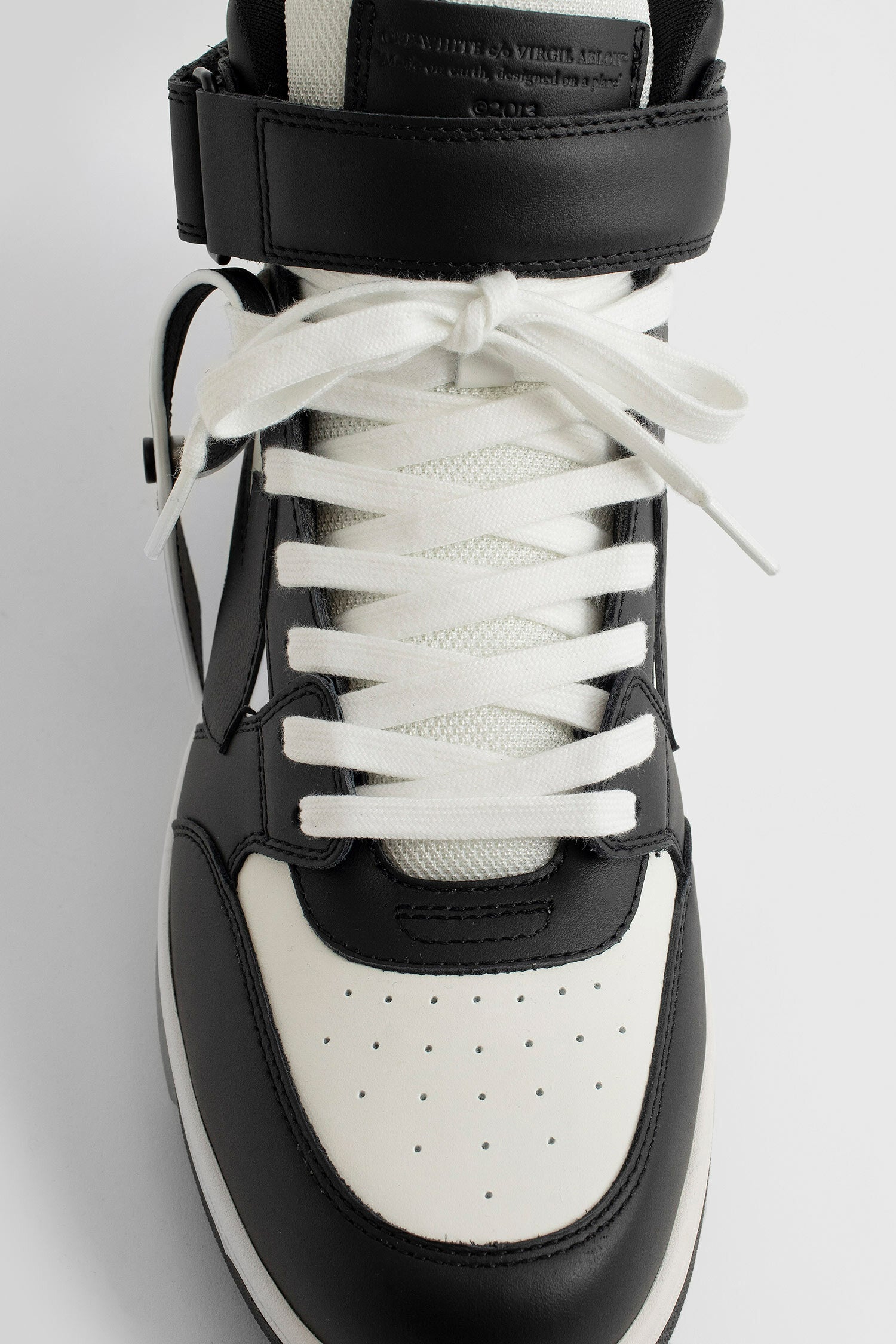 OFF-WHITE MAN BLACK&WHITE SNEAKERS