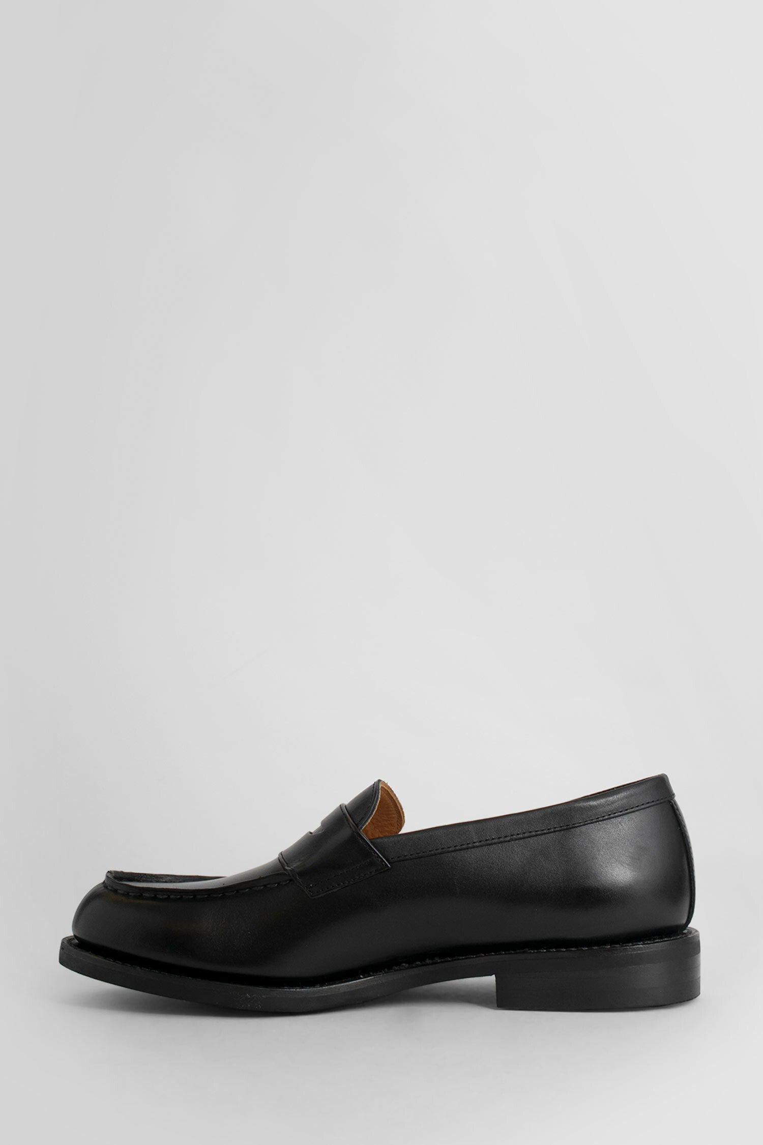 HENDER SCHEME MAN BLACK LOAFERS