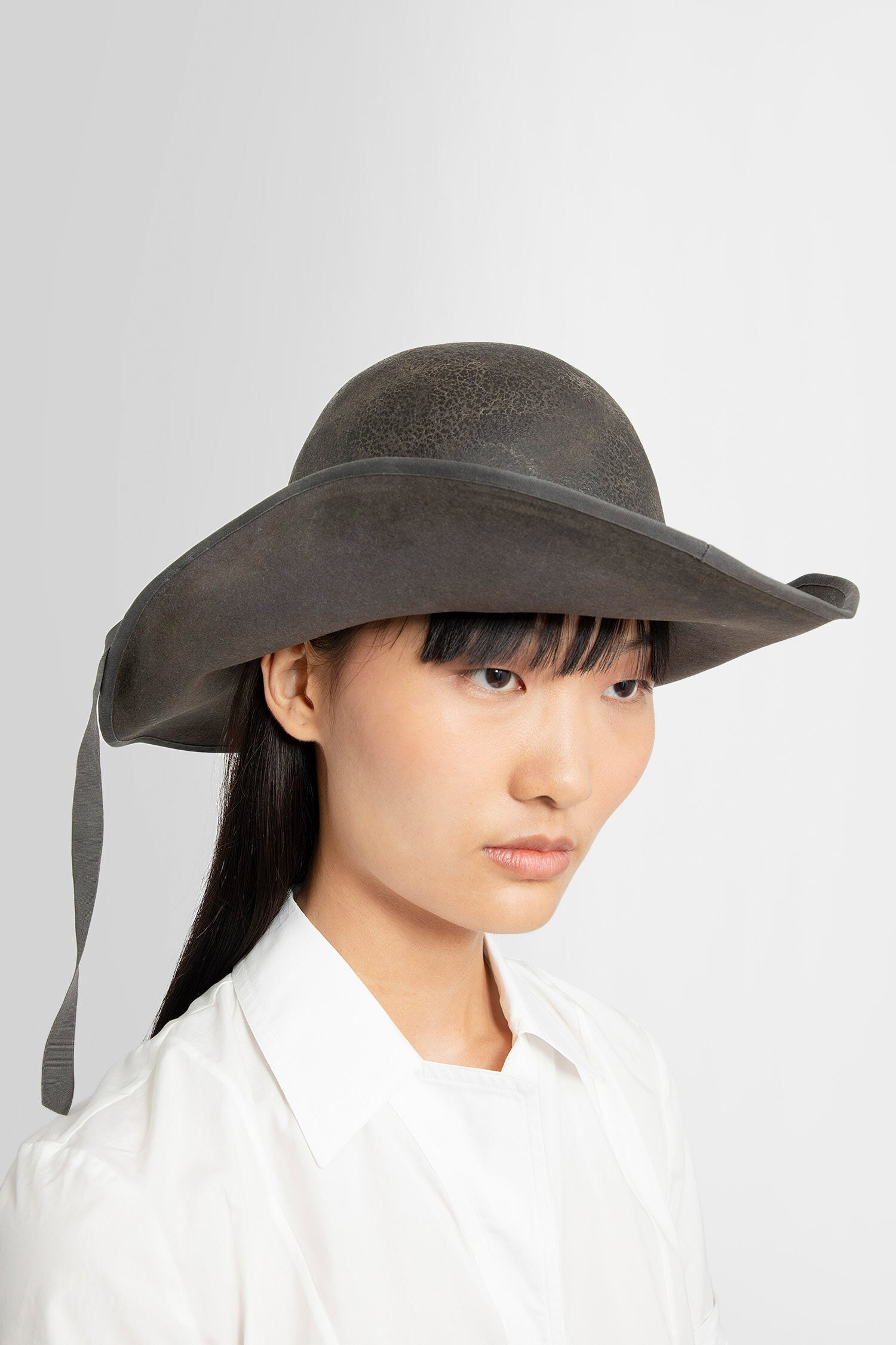 HORISAKI UNISEX BLACK HATS