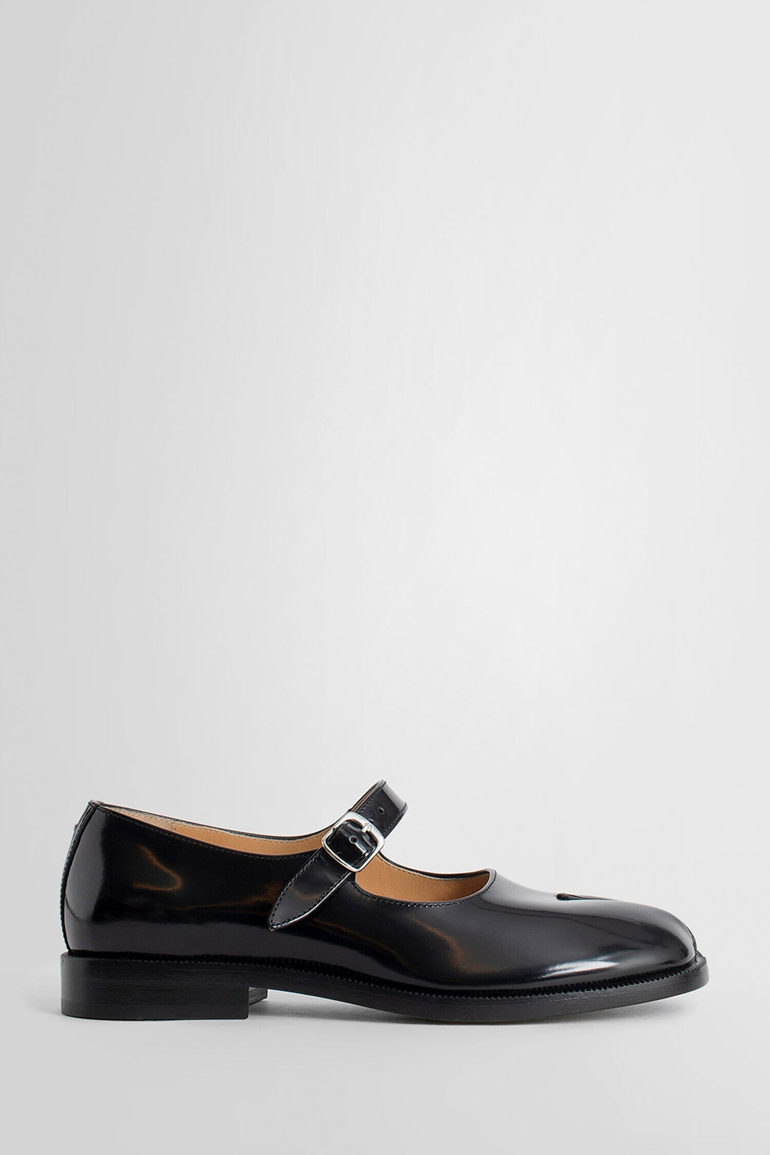 MAISON MARGIELA WOMAN BLACK LOAFERS