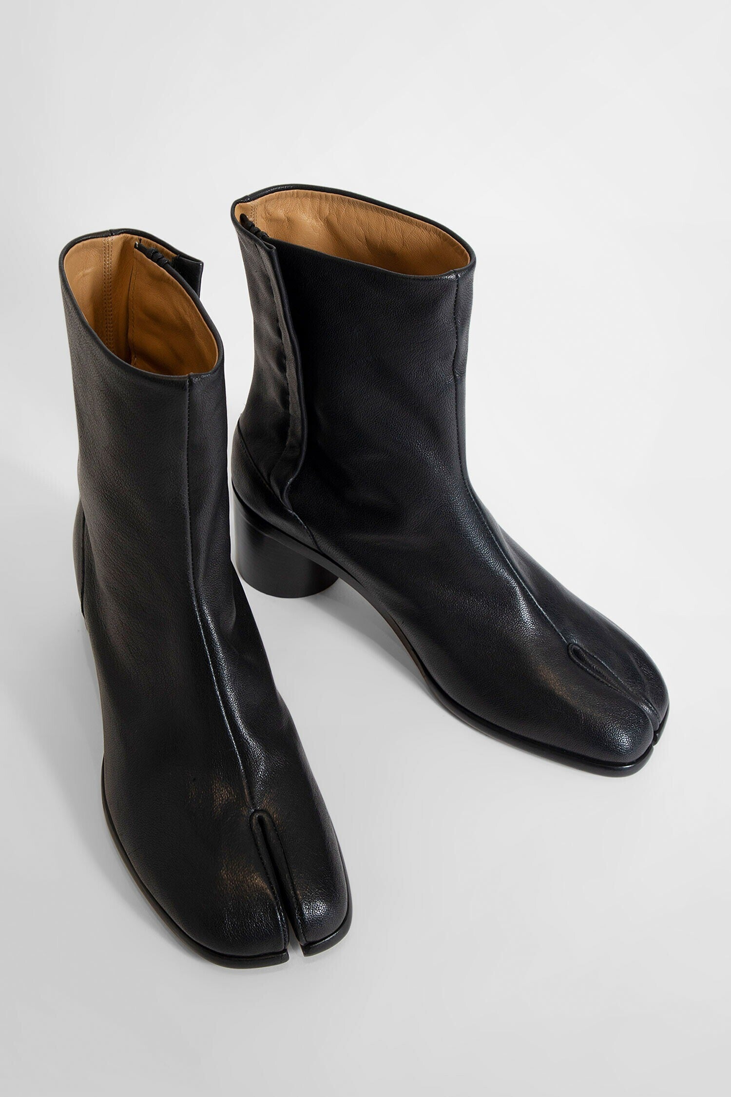 MAISON MARGIELA MAN BLACK BOOTS