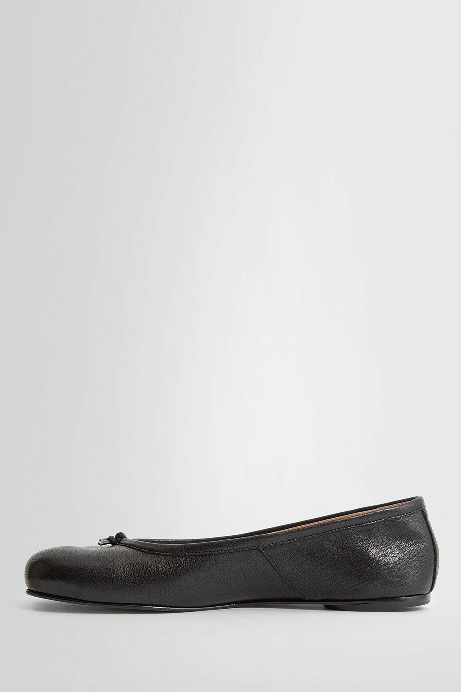 MAISON MARGIELA WOMAN BLACK FLATS