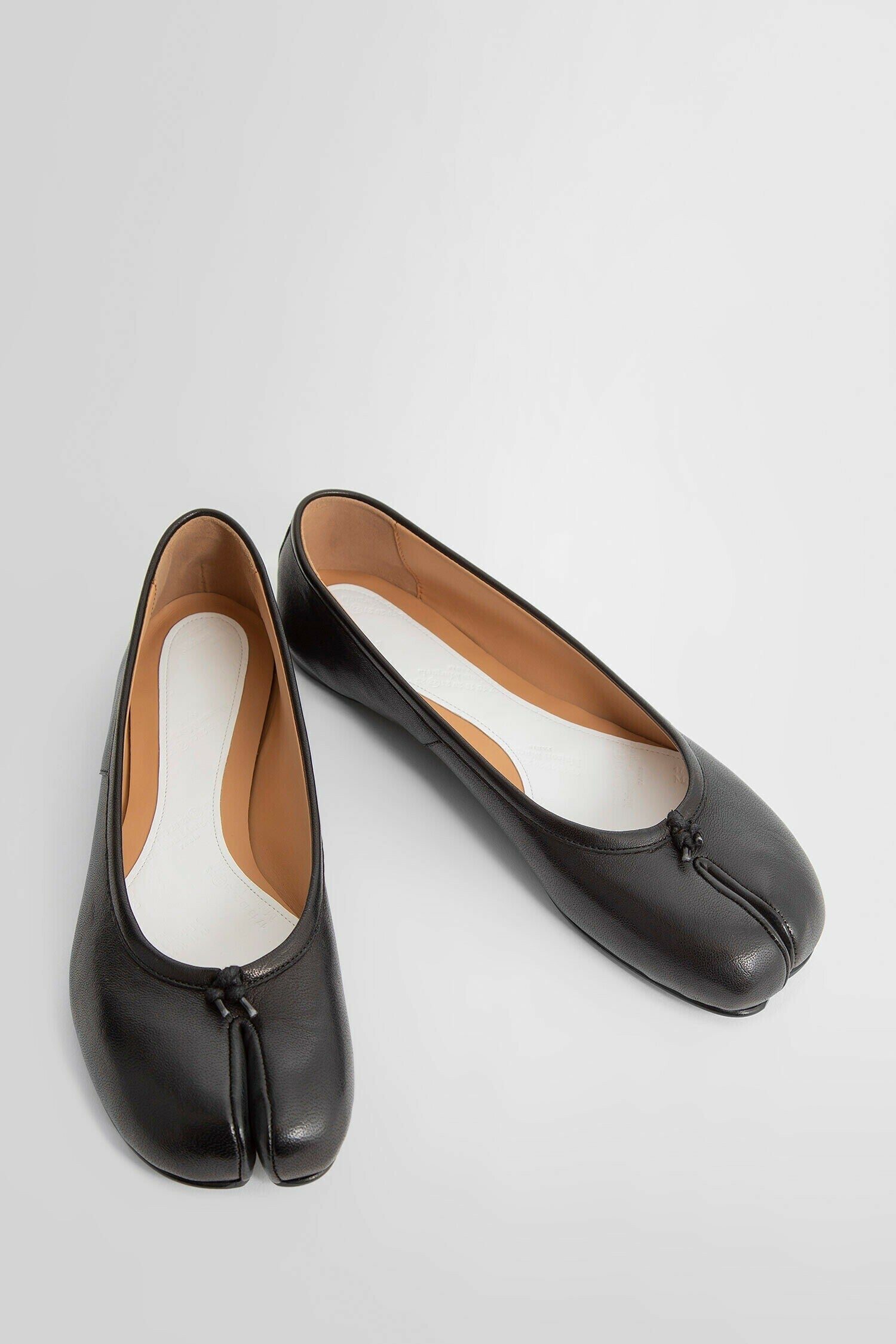 MAISON MARGIELA WOMAN BLACK FLATS