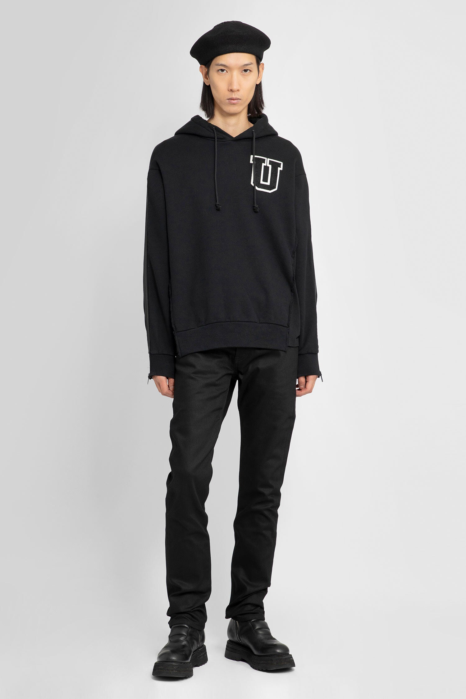 UNDERCOVER MAN BLACK SWEATSHIRTS