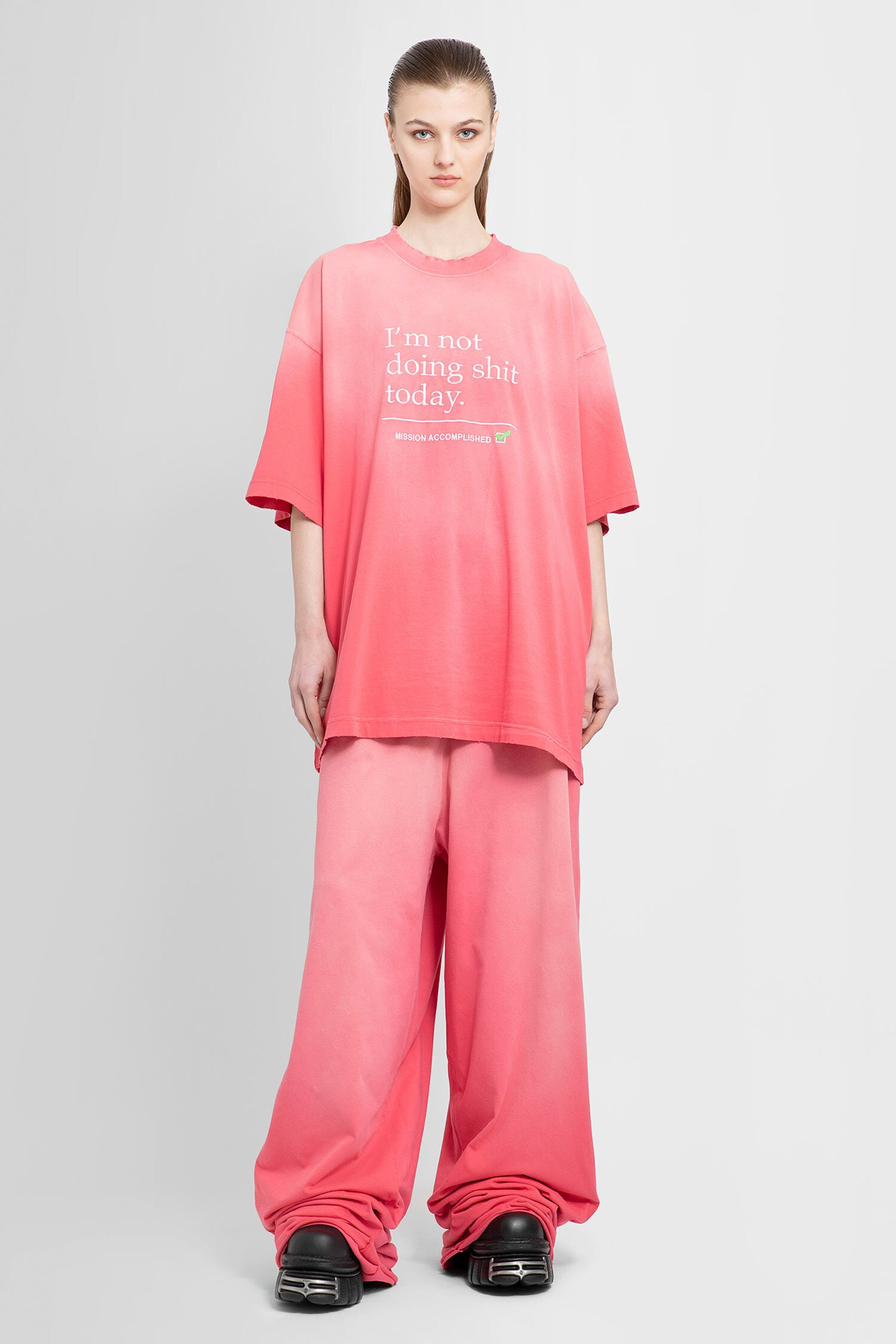 VETEMENTS WOMAN PINK TROUSERS