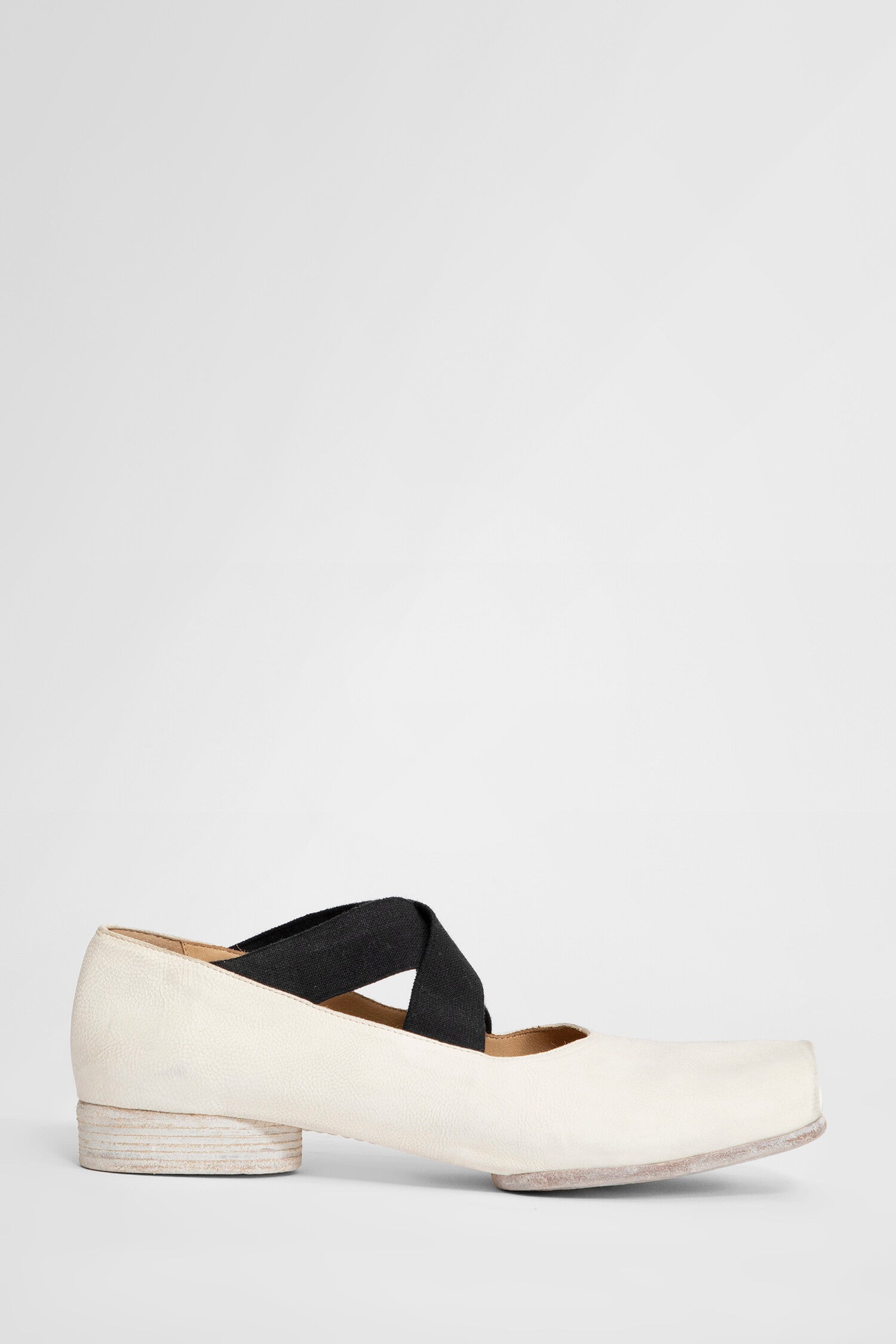 UMA WANG WOMAN WHITE FLATS