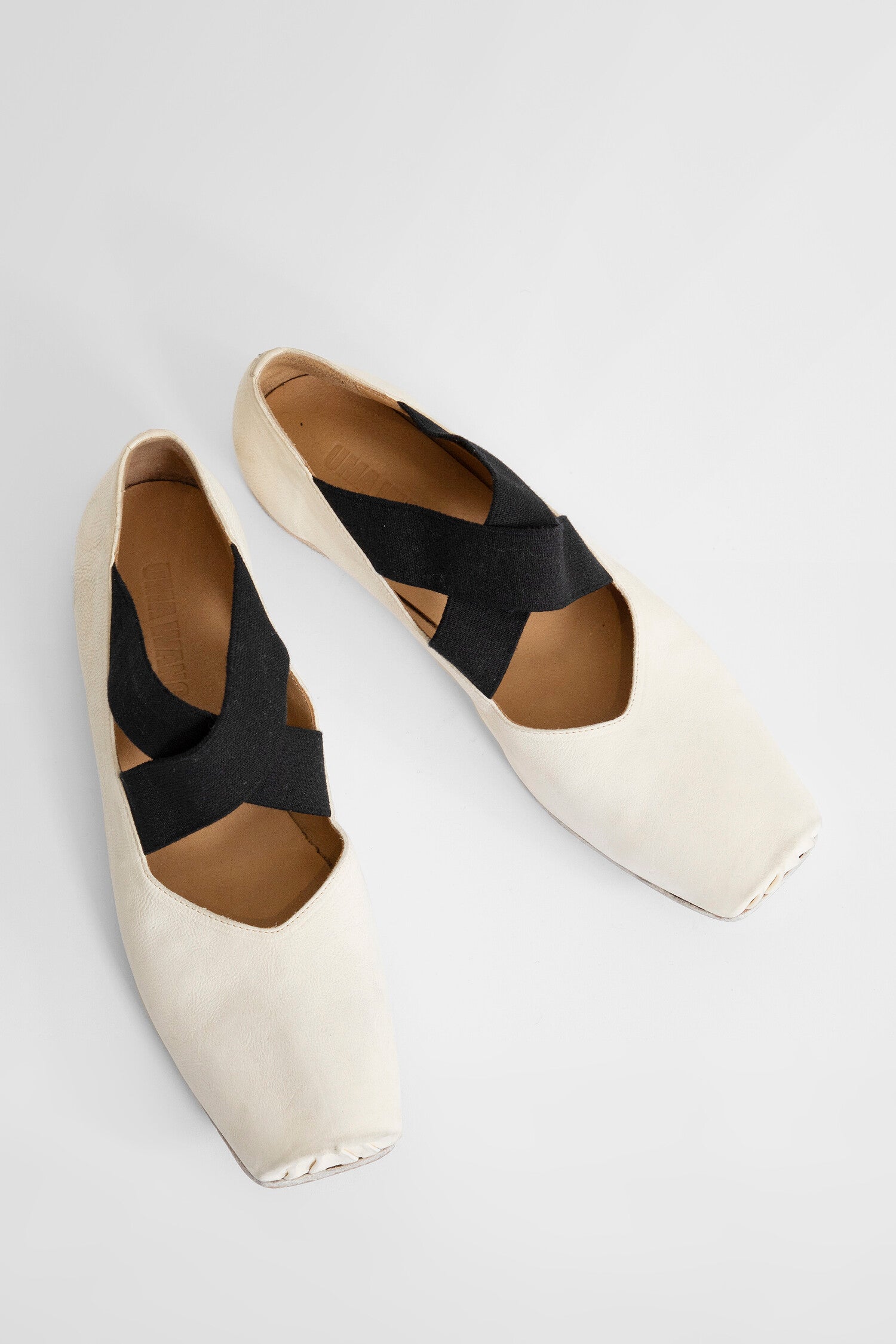 UMA WANG WOMAN WHITE FLATS